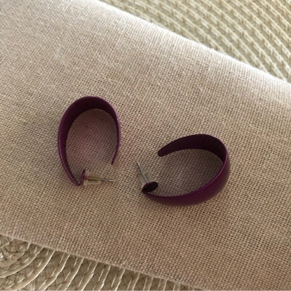 Vintage Pierced Earrings - Picture 3 of 4